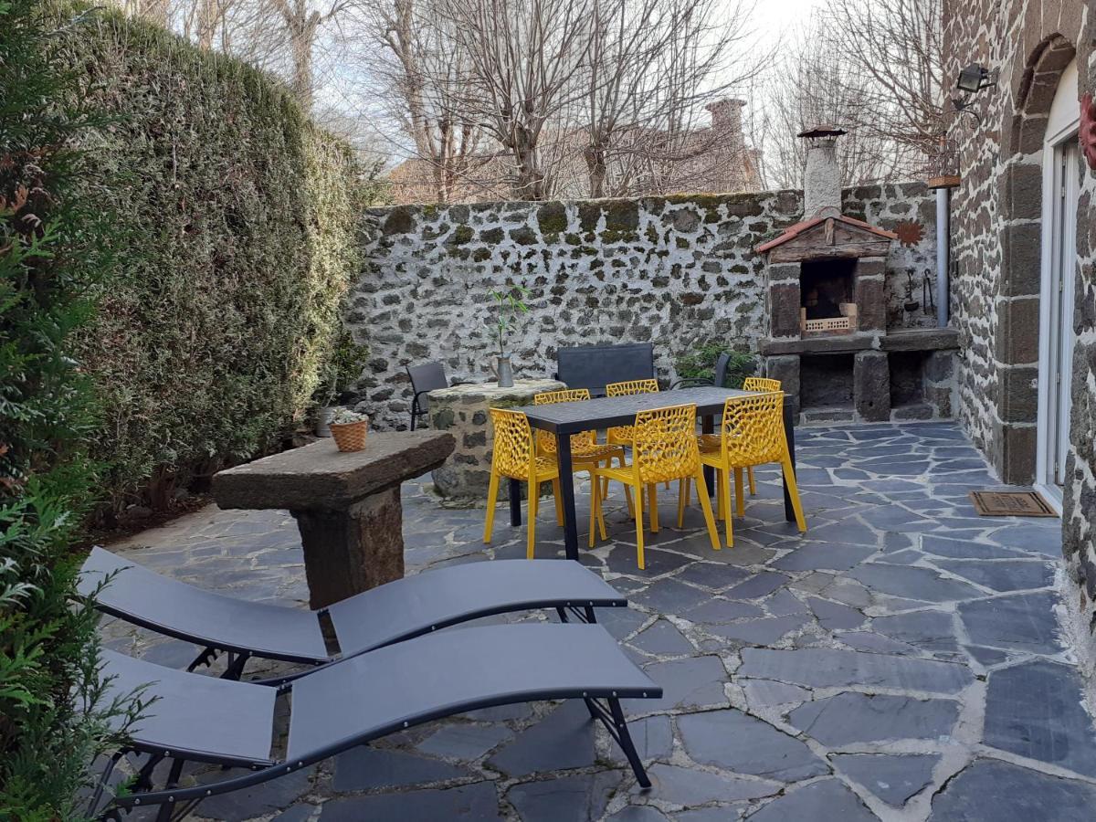 Maison Du Soleil Chez Isa Polignac  Eksteriør billede