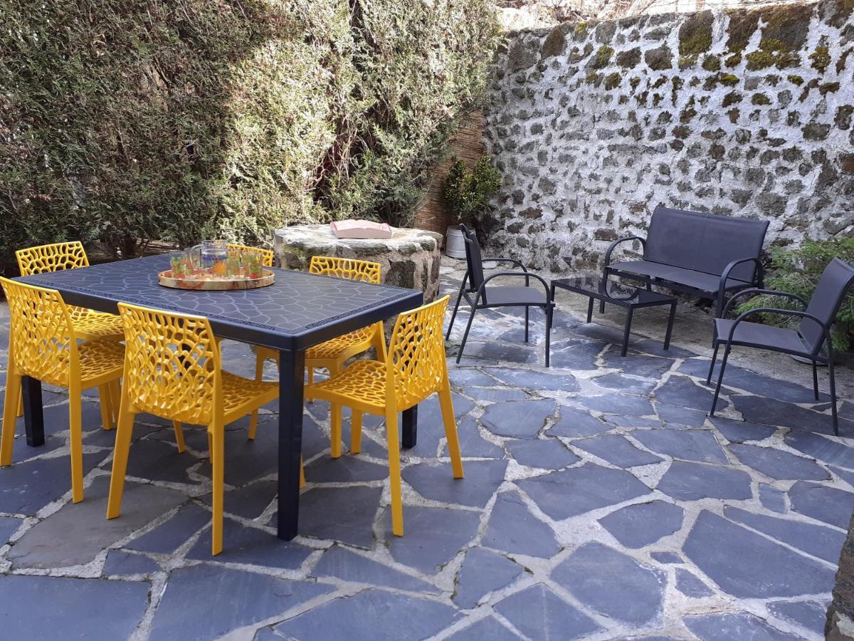 Maison Du Soleil Chez Isa Polignac  Eksteriør billede