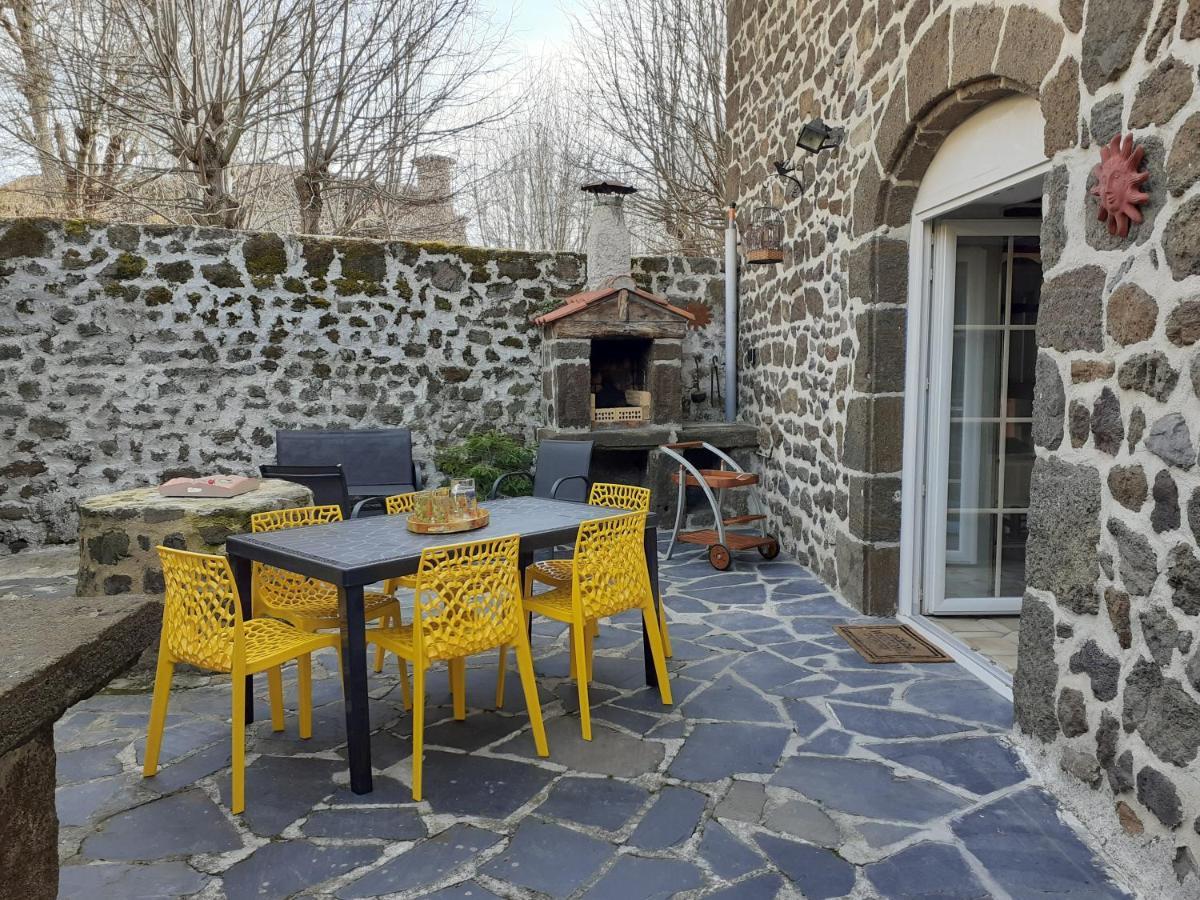Maison Du Soleil Chez Isa Polignac  Eksteriør billede